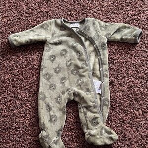 Baby bodysuit